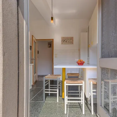 Apartamento Guesthost - Rimesse & Ospedale Sant'orsola *