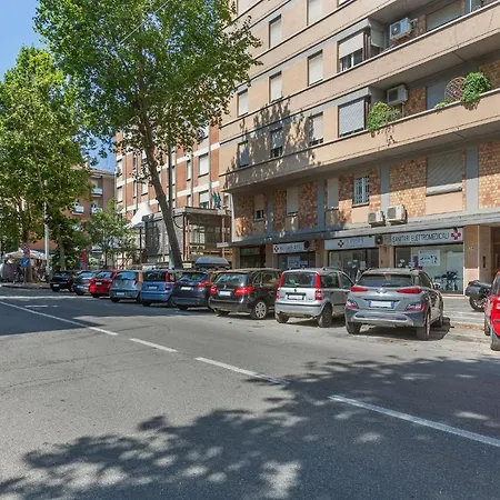 Apartmán Guesthost - Rimesse & Ospedale Sant'orsola *
